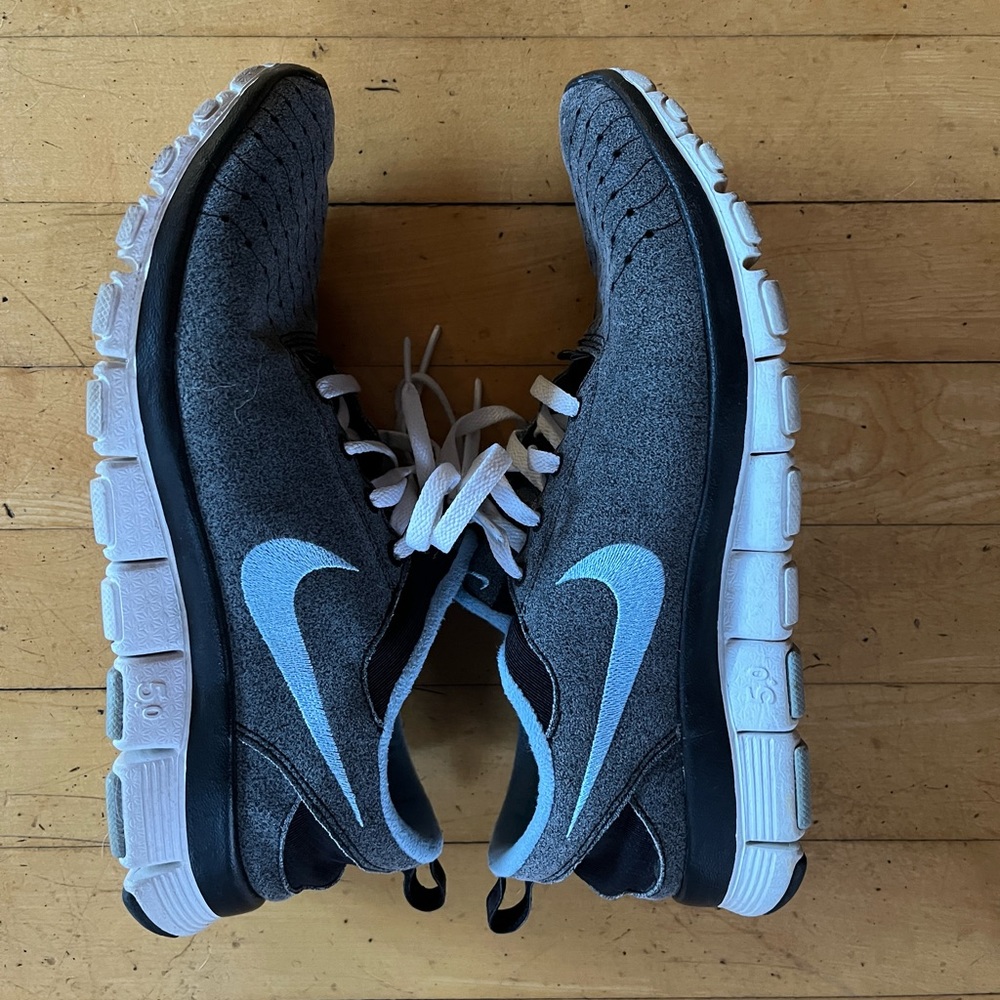 Nike Free 5.0 sneakers in excellent condition